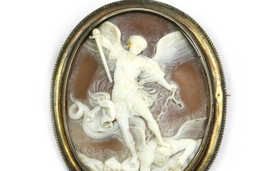 A Victorian silver gilt mounted shell cameo brooch