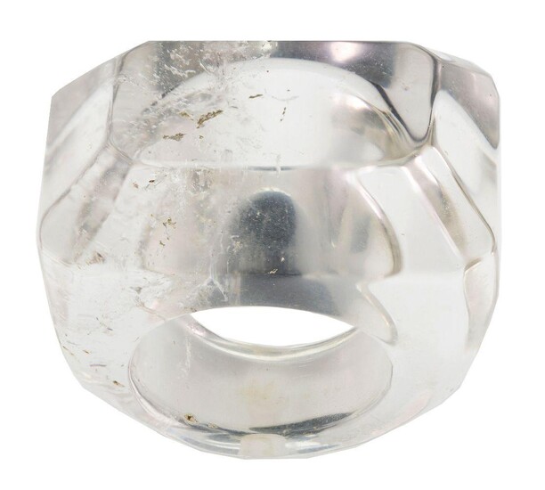 A carved rock crystal ring, ring size M