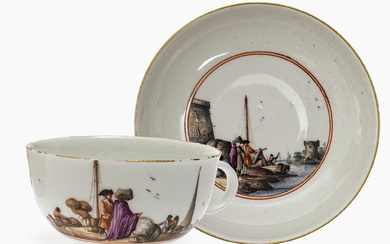 A cup with saucer - Meissen, circa 1745