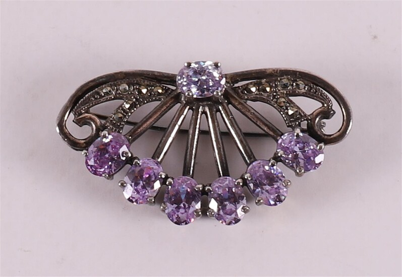 (-), A first grade 925/1000 silver brooch with...