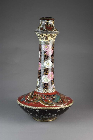 A large Japanese cloisonne vase decorated in the Chinese taste, Meiji era