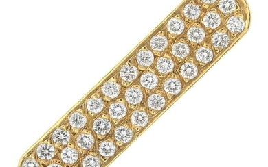 An 18ct gold diamond dress ring.Total diamond weight