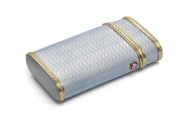 Andrei Karlovich Adler: A Russian two-colour gold and silver cigarette case with translucent blue enamel on guilloched ground. H. 10 cm. W. 5.5 cm.