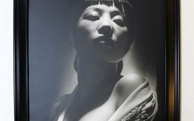 Anna May Wong By George Hurrell (1985) 16x20 US Signed Photo - Framed
