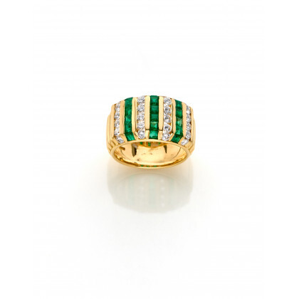 CALDERONI Round diamond and carré emerald yellow gold band ring, diamonds in all ct. 0.80 circa, g 10.43 circa size...