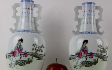 CHINESE 10.5" FINE TWIN HANDLED CABINET VASES