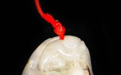 CHINESE CARVED JADE TOGGLE