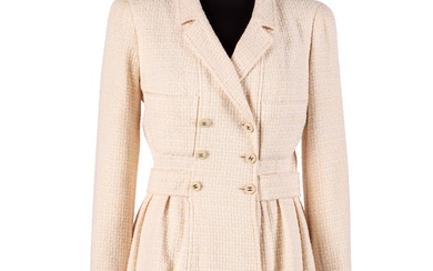 Chanel - Abbigliamento Coat Peach wool and cotton long sleeves coat, logo buttons, silk lining, size label missing