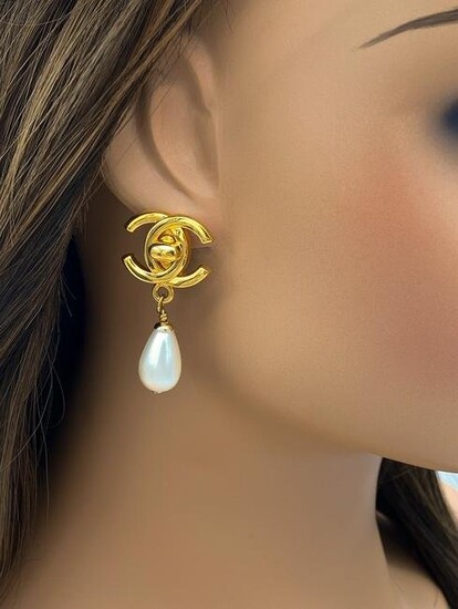 Chanel CC Pearl Dangle Earrings
