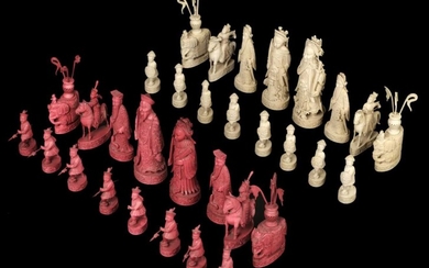 Chess. A fine 19th-century Chinese export ivory chess set