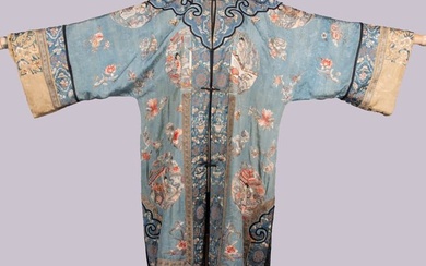 EMBROIDERED LADIES ROBE, CHINA, EARLY 20TH C