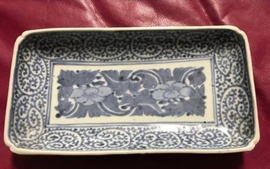 Early 19th Century Japanese Imari Porcelain Dish