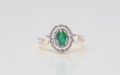Emerald & Diamond Ring 10Kt.