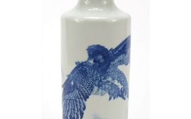 Good Chinese blue and white porcelain vase finely hand paint...