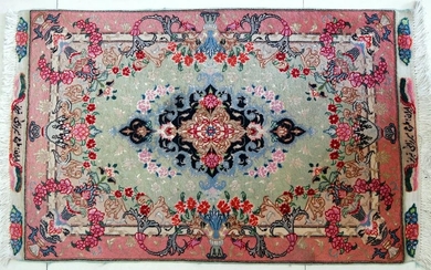 Handmade Persian Tabriz Wool/Silk Prayer Rug