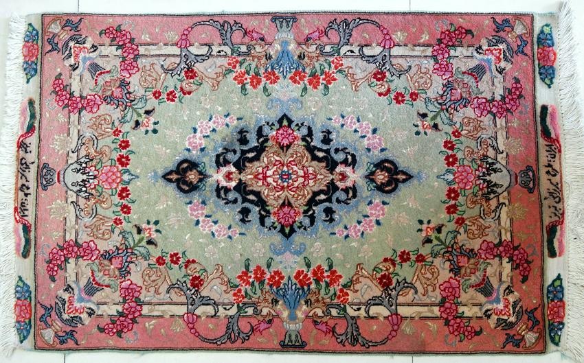 Handmade Persian Tabriz Wool/Silk Prayer Rug