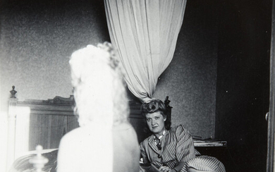 Henriette Theodora Markovitch, dite Dora MAAR 1907 - 1997 Jacqueline Lamba nue de dos avec Mary Callery - Antibes, été 1939