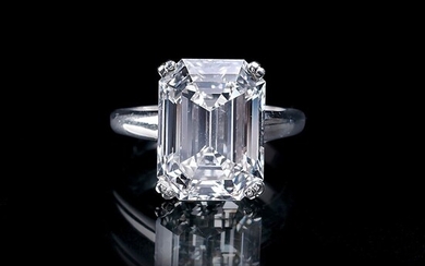 Juwelier Wilm: An exquisite highcarat Diamond Solitaire Ring