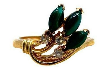 Ladies Vintage Green Polished Centre Stone Ring With Swarovski Crystals - Size 7