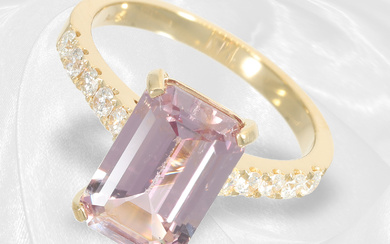 Like new sapphire/brilliant-cut diamonds goldsmith ring, pink colour change sapphire of ca. 4.2ct, 18K gold