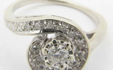 Modern 1 ct t.w. diamond ring