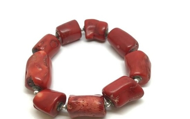 Outstanding Vintage Coral Bracelet made from Rough in