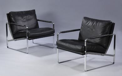 Preben Fabricius. A pair of armchairs, model 710, Conversation Chair in black leather (2)