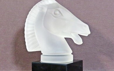 R LALIQUE STYLE HORSEHEAD SCULPTURE "LONG CHAMP B"