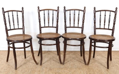 Serie van 4 beukenhouten Thonet stoelen