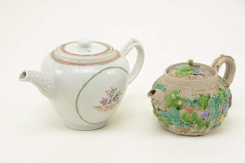Two Chinese porcelain teapots. Export teapot with