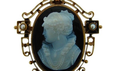 Victorian Agate Cameo Pearl Yellow Gold Pin Brooch Pendant