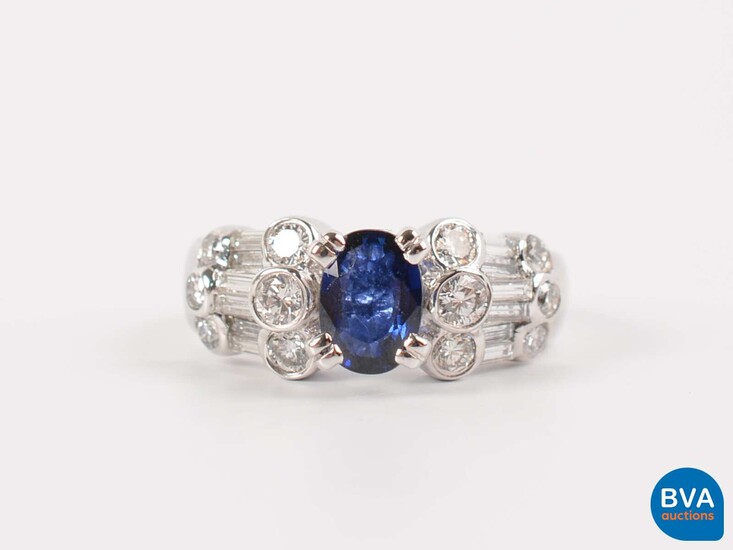 Witgouden ring met blauwe saffier en diamant