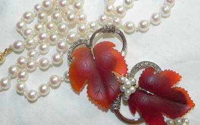 14 kt. Akoya pearls - Akoya pearl necklace with pendant gold / silver carnelian diamonds - Diamonds