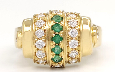 18 carat 750 kt yellow gold ring with zircons and emeralds
