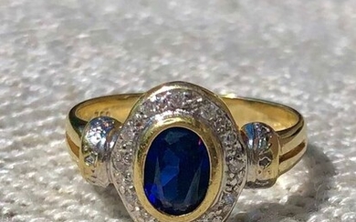 18 kt. Gold - Ring - 0.72 ct Sapphire - Diamonds