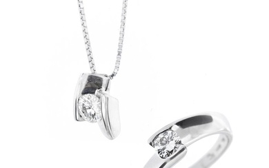 18 kt. White gold - Necklace with pendant, Ring, Set - 0.92 ct Diamond
