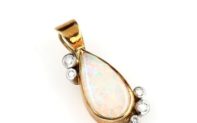 18 kt gold pendant with opal and brilliants...