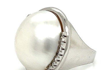 18K White Gold Mabe Pearl & Diamond Ring