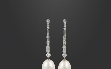 18KT GOLD, SOUTH SEA PEARLS AND DIAMONDS EARRINGS