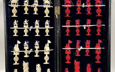 19TH C. CHINESE CHESS SET IN LACQUERED CASE