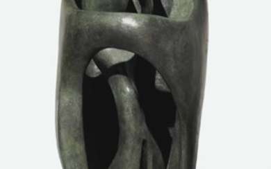 Henry Moore (1898-1986), Upright Internal/External Form