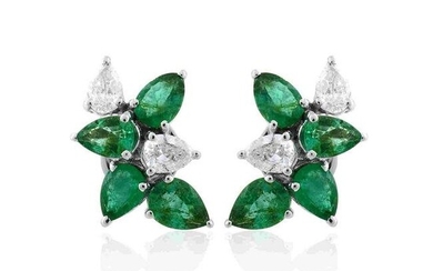 2.72 TCW Emerald Flower Stud Earrings HI/SI Diamond 18k