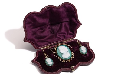 3 piece jewellery set Victorian Green Agate Cameo Suite: Brooch & Earrings