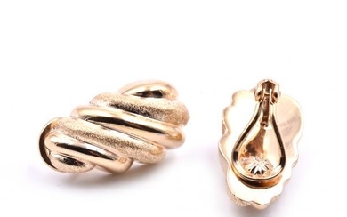 14k Yellow Gold Fluted Clip On Earrings