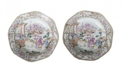 A pair of Chinese export porcelain octagonal...