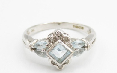 9ct white gold vari-cut blue topaz & diamond dress ring (2.7...