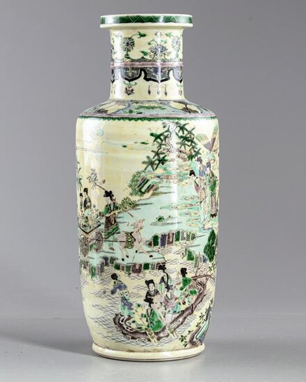 A CHINESE FAMILLE VERTE ROULEAU VASE, QING DYNASTY