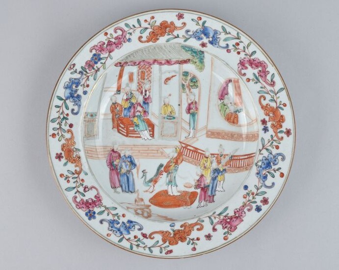 A Chinese famille rose plate decorated with figures - Porcelain - China - Qianlong (1736-1795)