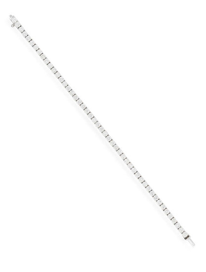A DIAMOND LINE BRACELET Composed of a continuous...