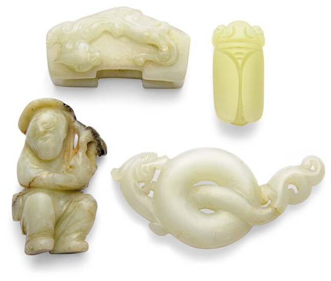 A GROUP OF FOUR SMALL JADE CARVINGS, 19TH-20TH CENTURY
